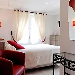 Logis Hotel L'Ayguelade Hotel Bielle