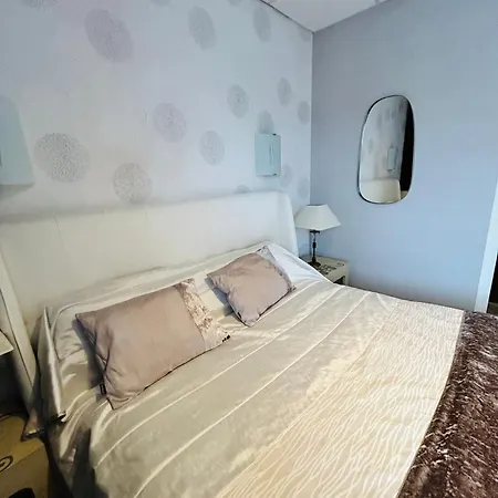 Logis L'ayguelade Hotel Bielle