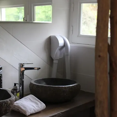 מלון Logis L'ayguelade