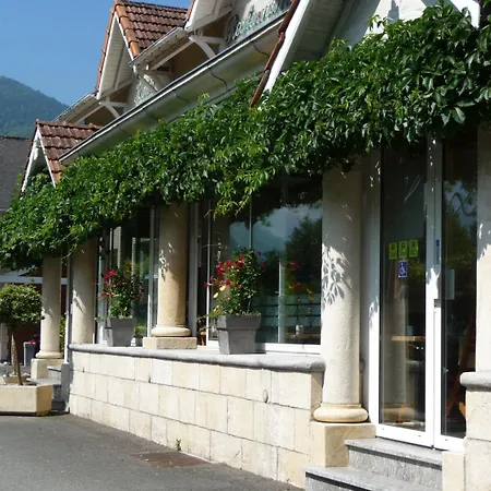 מלון Logis L'ayguelade 3*