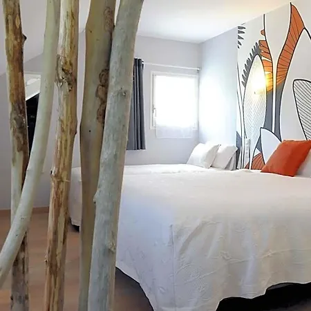 Logis L'ayguelade 酒店 Bielle