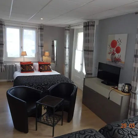 Logis Hotel L'Ayguelade Bielle