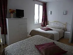 Logis Hotel L'Ayguelade 3* Bielle