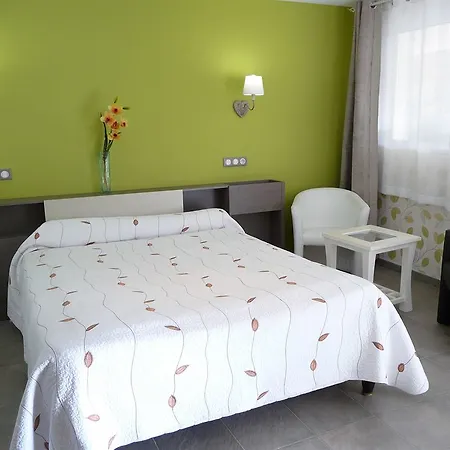 מלון Logis L'ayguelade