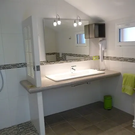 מלון Logis L'ayguelade 3*