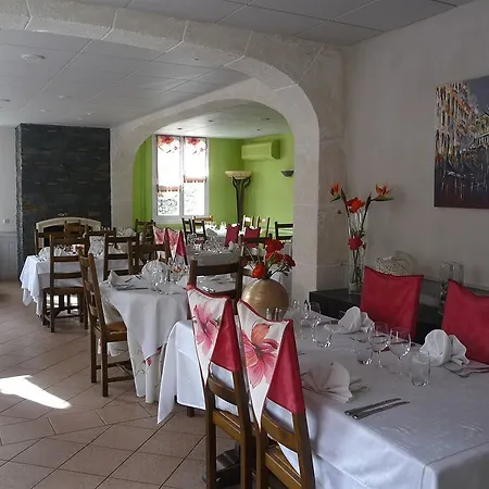 מלון Logis L'ayguelade 3*