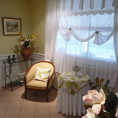 מלון Logis L'ayguelade Bielle