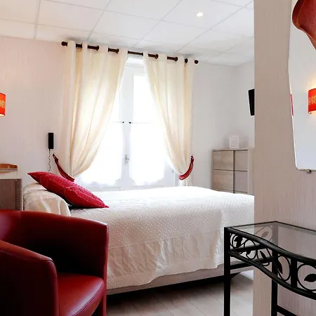 Logis Hotel L'Ayguelade Bielle
