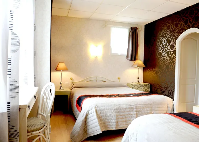 Logis Hotel L'Ayguelade 3* Bielle