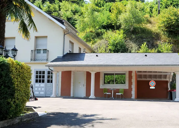 Logis Hotel L'Ayguelade Hotel Bielle