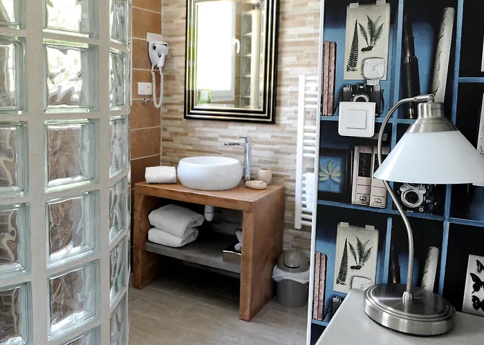 Hotel Logis Hotel L'Ayguelade Bielle