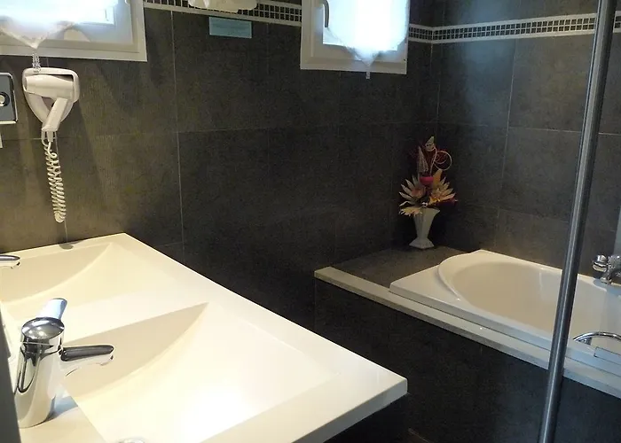 Logis Hotel L'Ayguelade