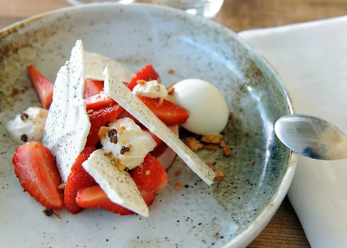 Logis Hotel L'Ayguelade Bielle